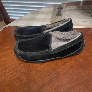 UGG Ascot Corduroy Slippers
